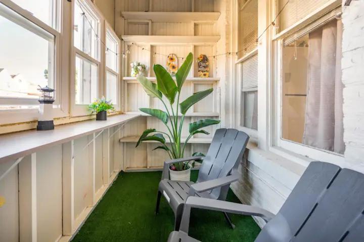 Lincoln Park 3 Bedroom Penthouse Чикаго Екстериор снимка