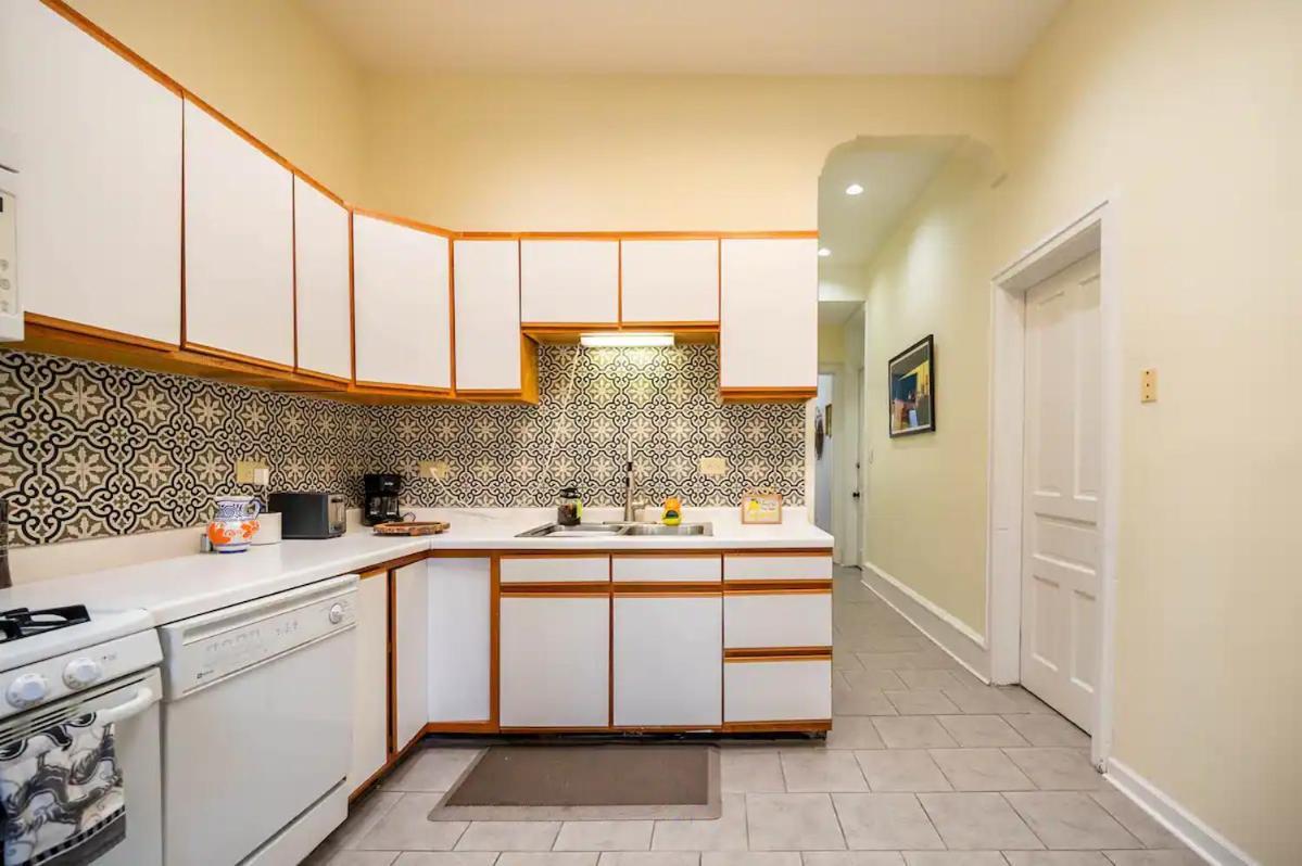 Lincoln Park 3 Bedroom Penthouse Чикаго Екстериор снимка
